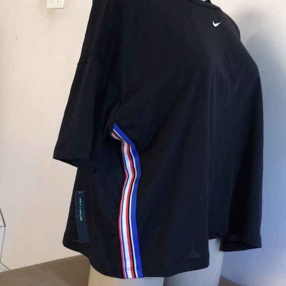 Brand New Nike pro shirt - Picture 2 of 7